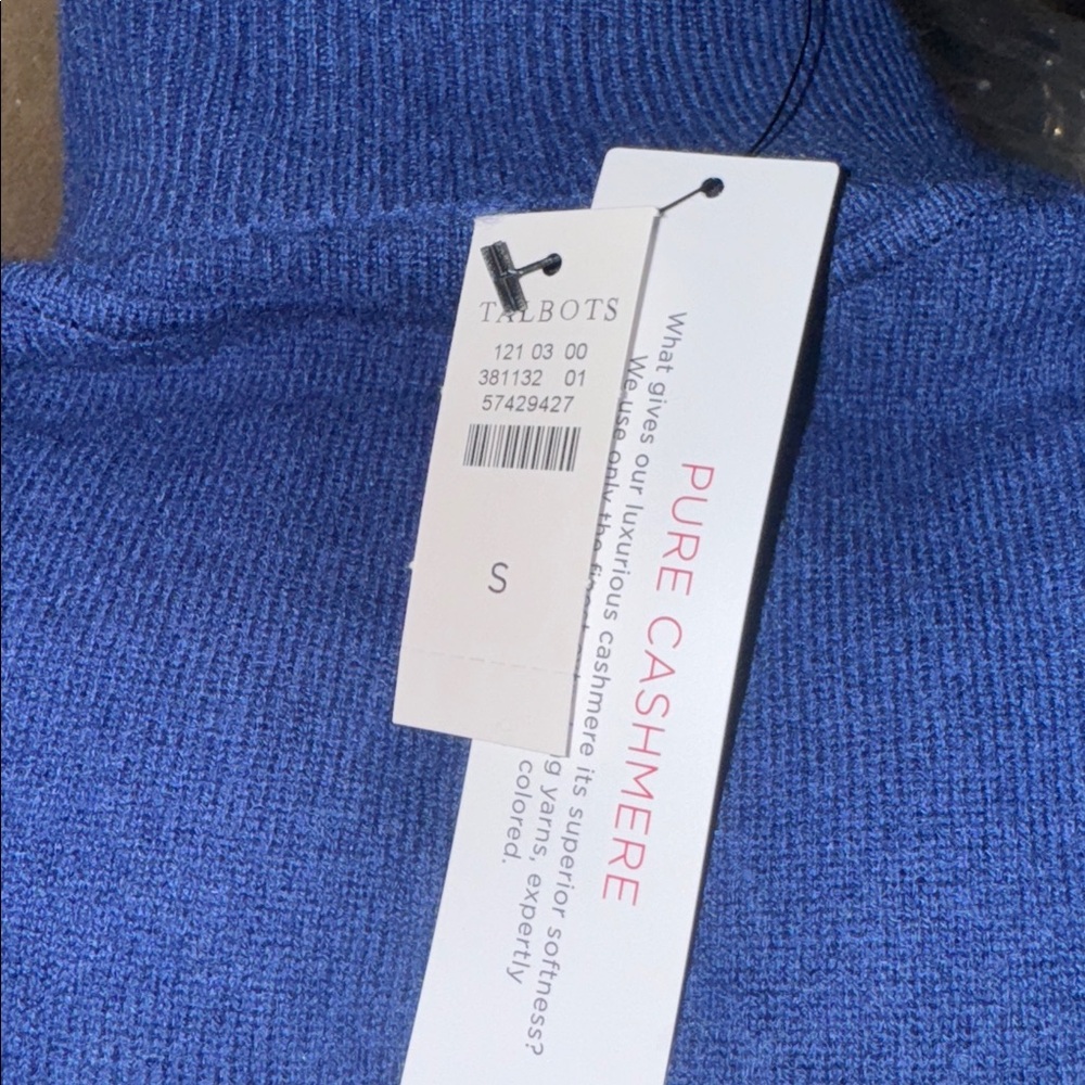 🆕 Talbots Cashmere Turtleneck -Small - Picture 2 of 2
